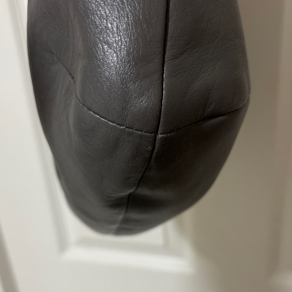 Vintage ๐ Coach Gray Leather Shoulder or Crossbody Bag.๐ - Picture 15 of 16